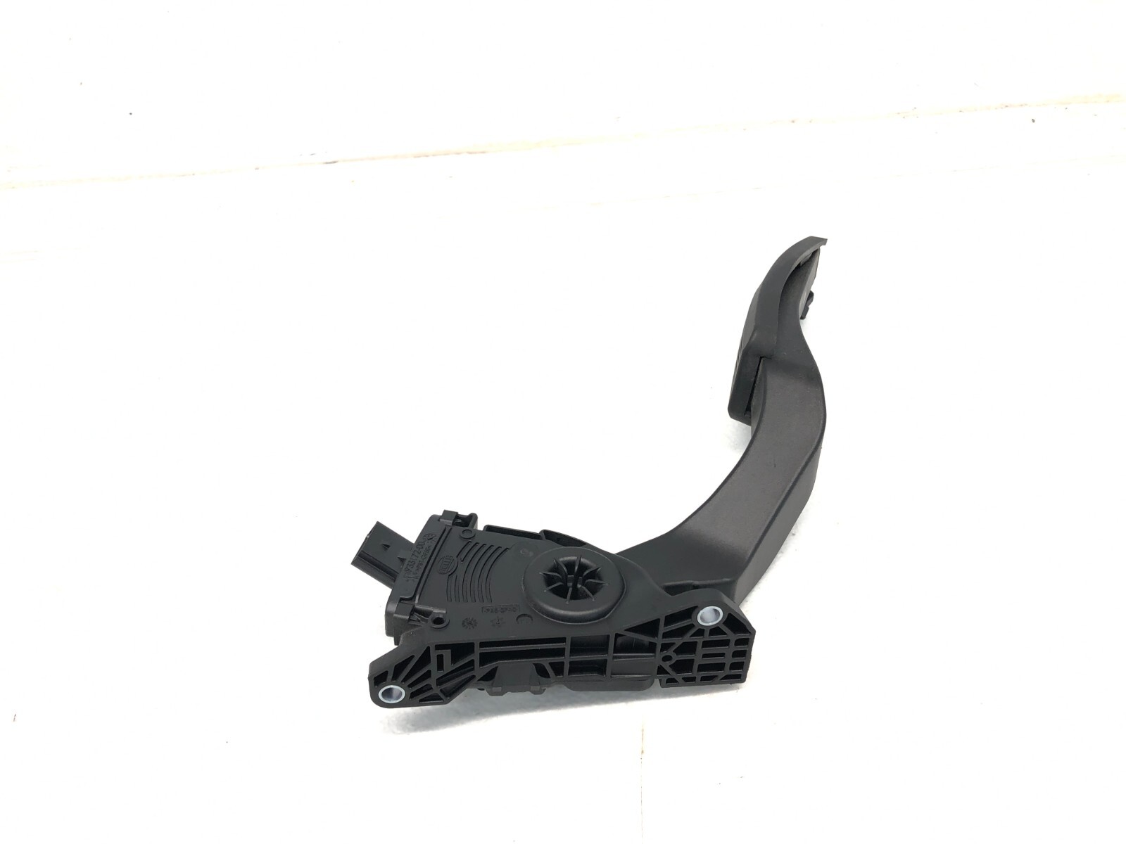 2017-2024 MASERATI LEVANTE S 3.0L GAS ACCELERATOR THROTTLE PEDAL OEM