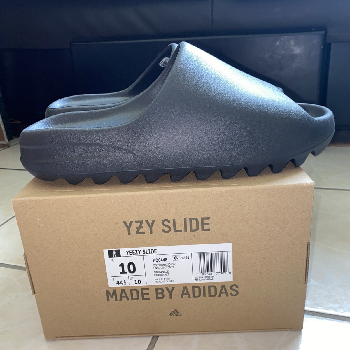 Authentic adidas Yeezy Slide Onyx - Size 10 HQ6448 - Brand Authentic adidas Yeezy Slide Onyx - Size 10 HQ6448 - Brand