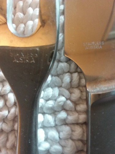 Set di due intagli da cucina austriaci in acciaio inox 13 e 11 pollici - Foto 3 di 5
