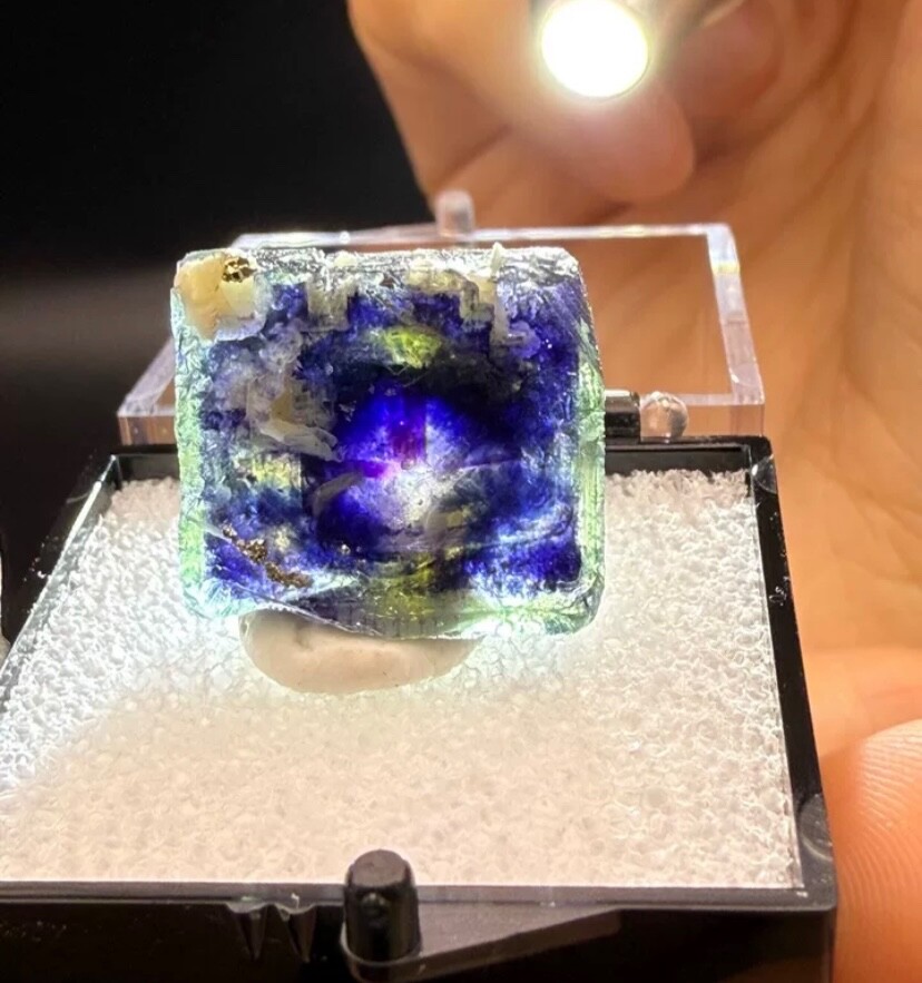 Inner Mongolia natural purple fluorite crystal unique specimen