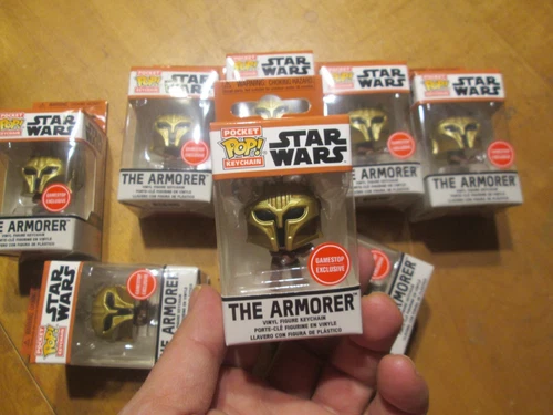 Funko Pop Pocket STAR WARS MANDALORIAN THE ARMORER EXCLUSIVE GAMESTOP KEYCHAIN