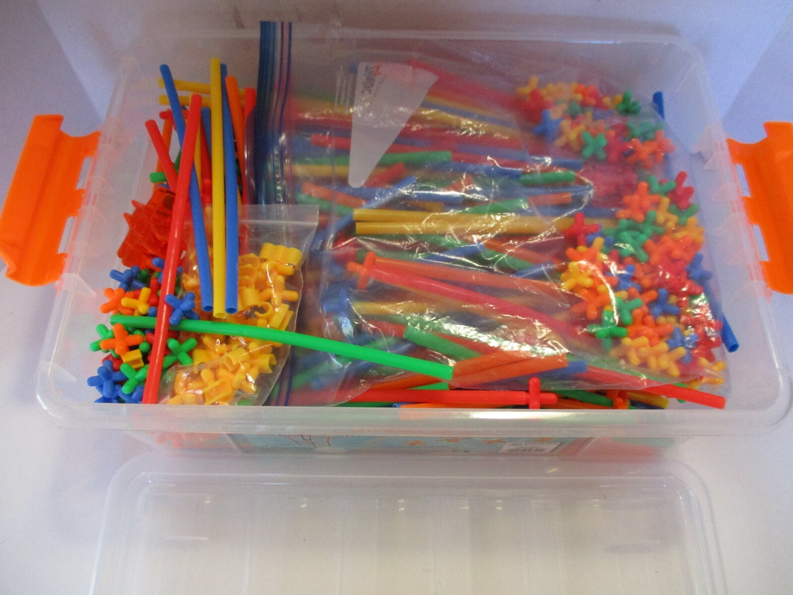 playlearn straws and connectors