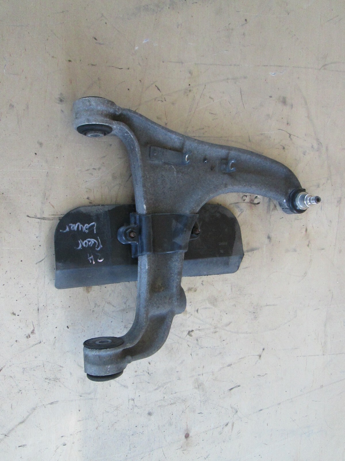 Maserati Qattroporte 05  RH Rear Lower Suspension Control Arm  Lever  217738