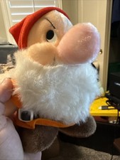 Disney Grumpy Dwarf Plush Figure Red Hat Orange Shirt Brown Shoes    Disneyland
