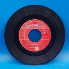 The Heartbeats 45 "A Thousand Miles Away / Oh Baby Don't" M7