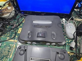 Nintendo 09 MB N64, Hi Rez & Scoop w/64DD NUS-010(JPN) Mario Paint & Accessories