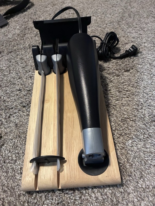 Cuisinart CEK-40 Electric Knife with Blades And Cutting Board