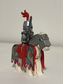 lego 2010 Castle Kingdoms Lion Knight Minifigure 7947