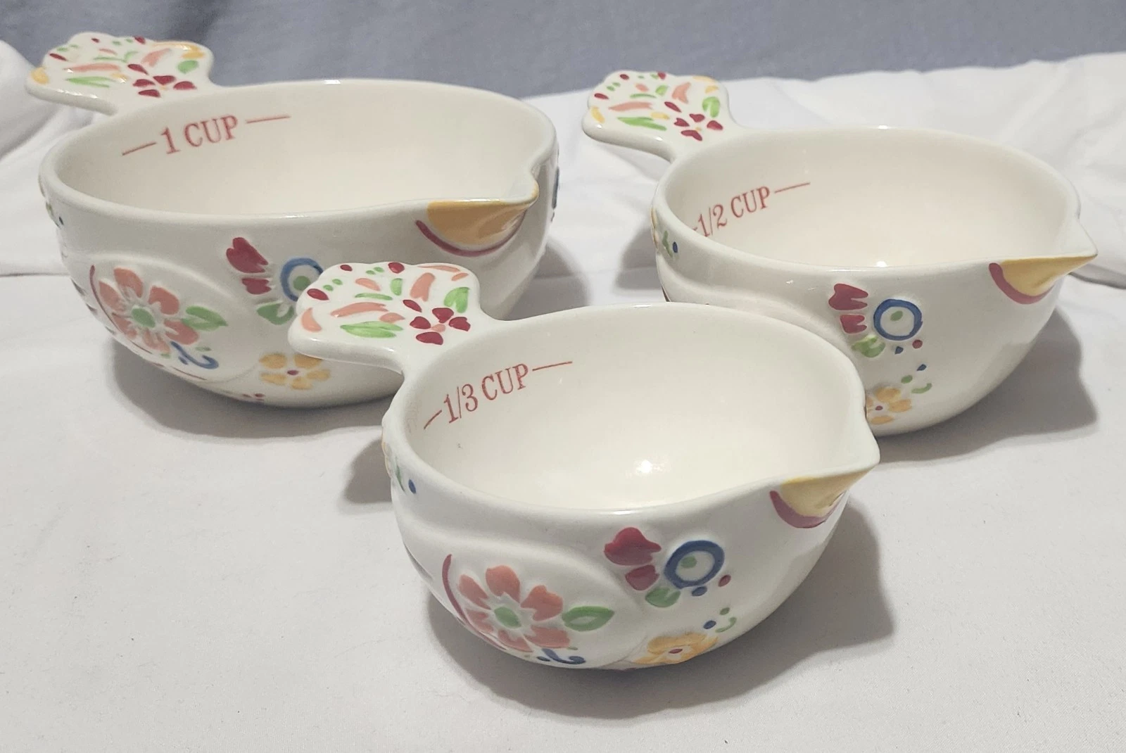 Anthropologie Ceramic Nesting Measuring Cups Colorful Puffer Birds Set 3 Chicken