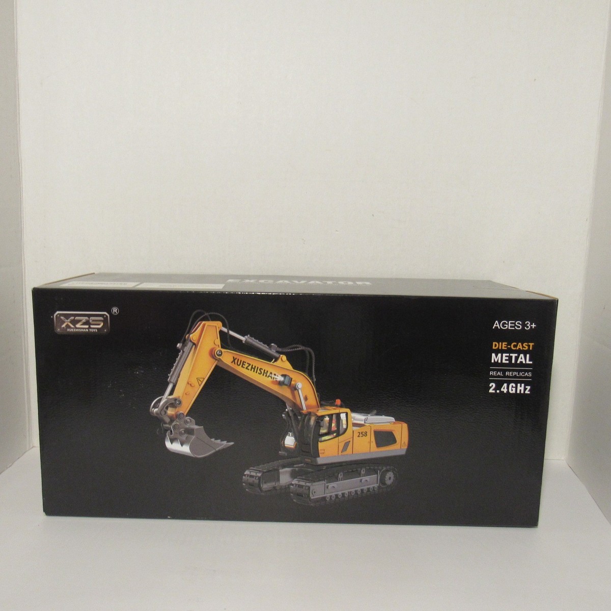 XUEZHISHAN 258 Remote Control Excavator Toy 1/20 Scale, Realistic