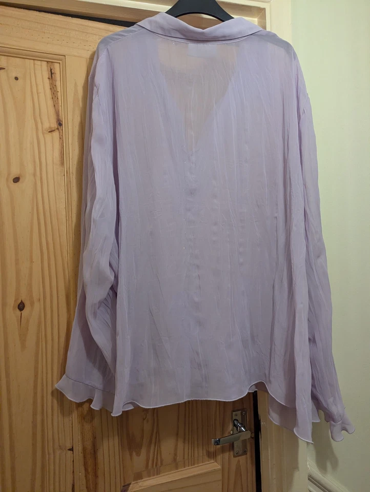 Floaty Lilac Blouse. Size 28. Ann Harvey. Beautiful Latticework Detail to Front - Image 2 of 4