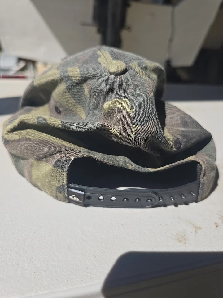 Gorra Quicksilver Surf Company camuflaje trasero a presión Foto 3 de 4
