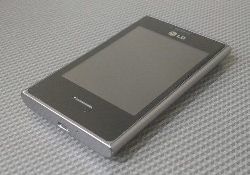 LG Optimus L3 E400 - Schwarz - Entsperrt