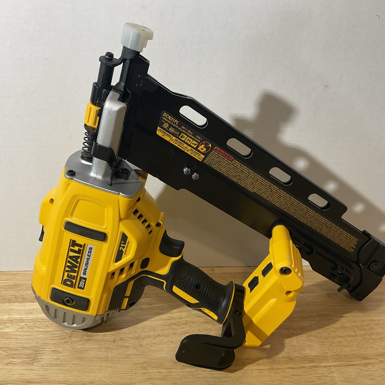 DeWalt 20 Volt MAX 21 Degree Brushless Framing Nailer DCN21PL TOOL ONLY 485 eBay
