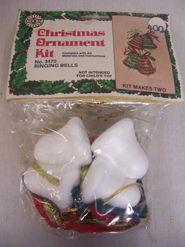 VINTAGE 1980 HOLIDAY 'RINGING BELLS' CHRISTMAS ORNAMENT KIT #3470 NEW IN PACKAGE