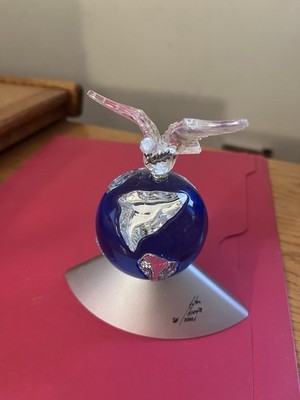 Swarovski Crystal Peace Dove Figurine Planet Vision Globe Millenium Edition 2000