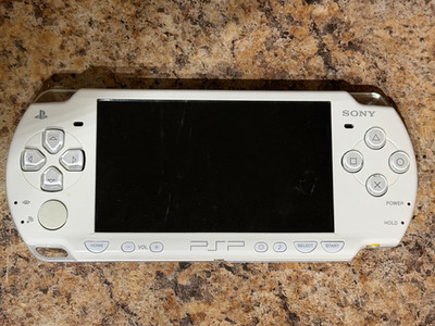 sony white PSP 2000 console tested and working video game play station portable