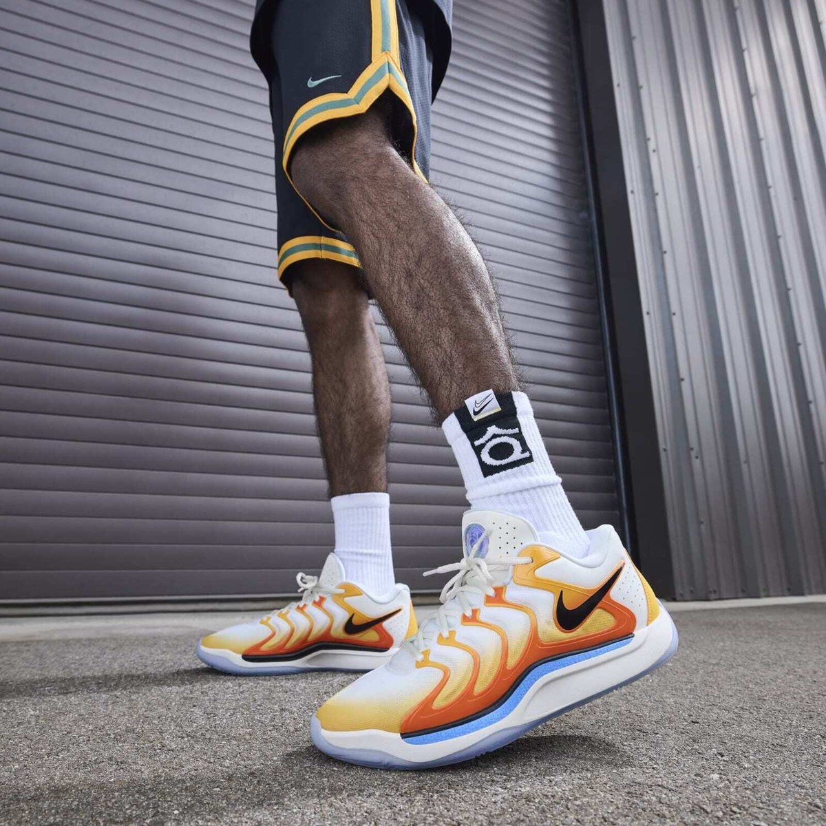 ナイキ（NIKE）（メンズ）バスケットシューズ バッシュ KD17 EP