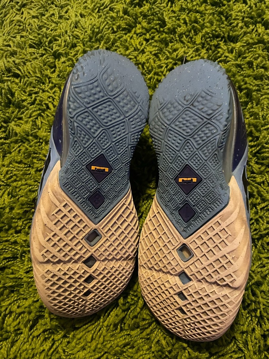 lebron 18 black university gold coast concord