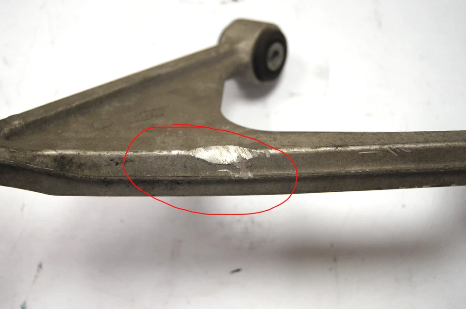 Brazo de control superior izquierdo trasero izquierdo Chevrolet Corvette C5 1997-2004 usado OEM 10233620 Foto 3 de 4