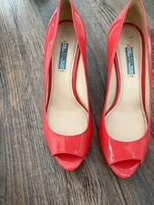Prada Peep Toe Patent Platform  Pumps Size 38.5 Classic Formal