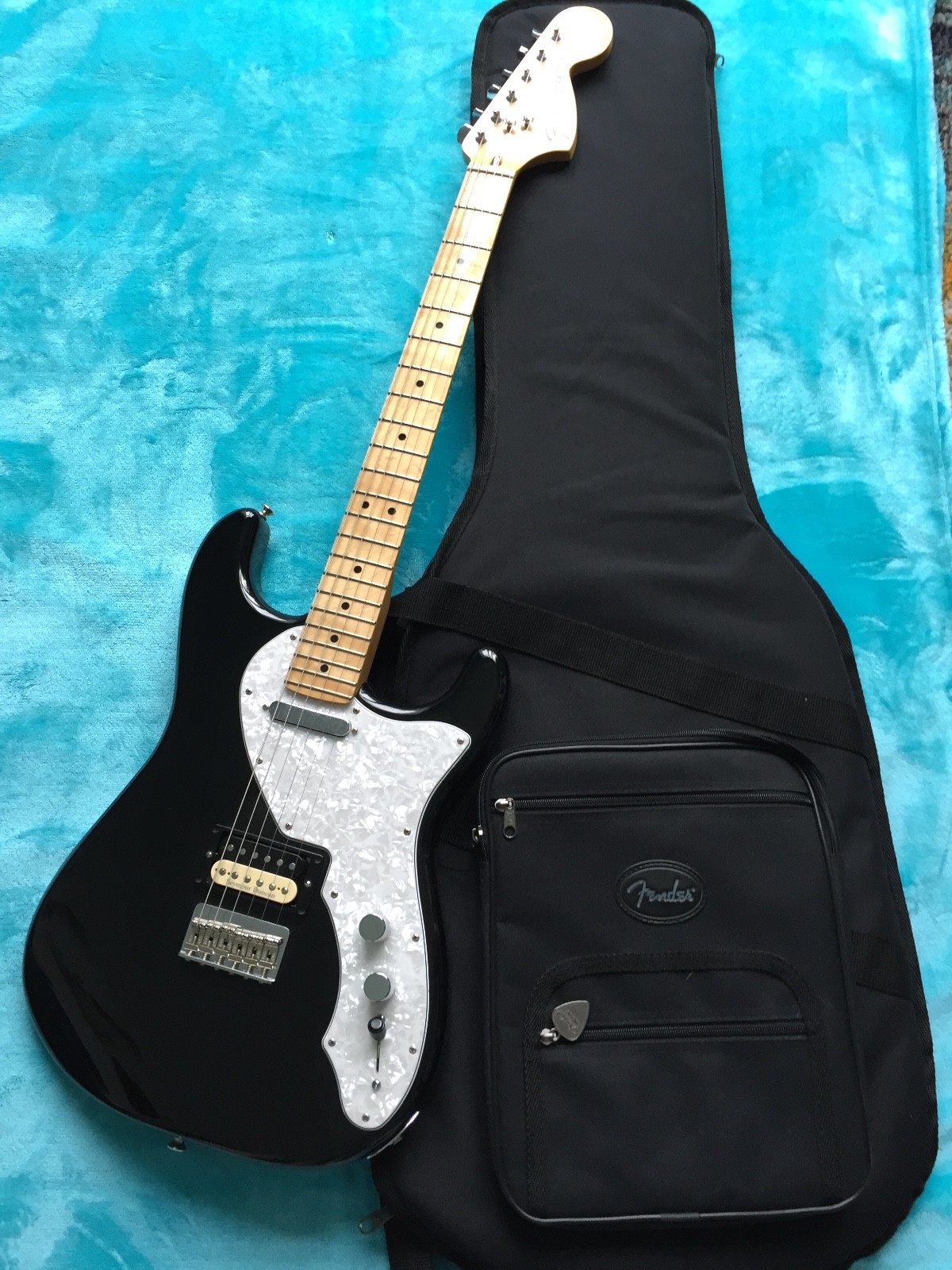 Fender Stratocoaster Stratocoaster Stratocoaster mit Tasche Gitarre 0a9b1f Fender Stratocoaster Stratocoaster Stratocoaster mit Tasche Gitarre 0a9b1f