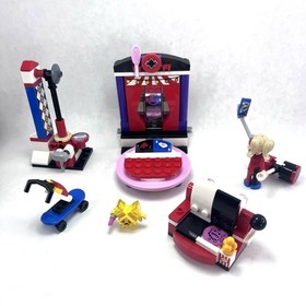 Lego DC Super Hero Girls Set Harley Quinn Dorm 41236 Near Complete Near Mint