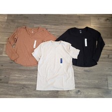 Womens V-Neck T-Shirts Short Sleeve Ladies Medium-Large Everyday Solid Tees NEW