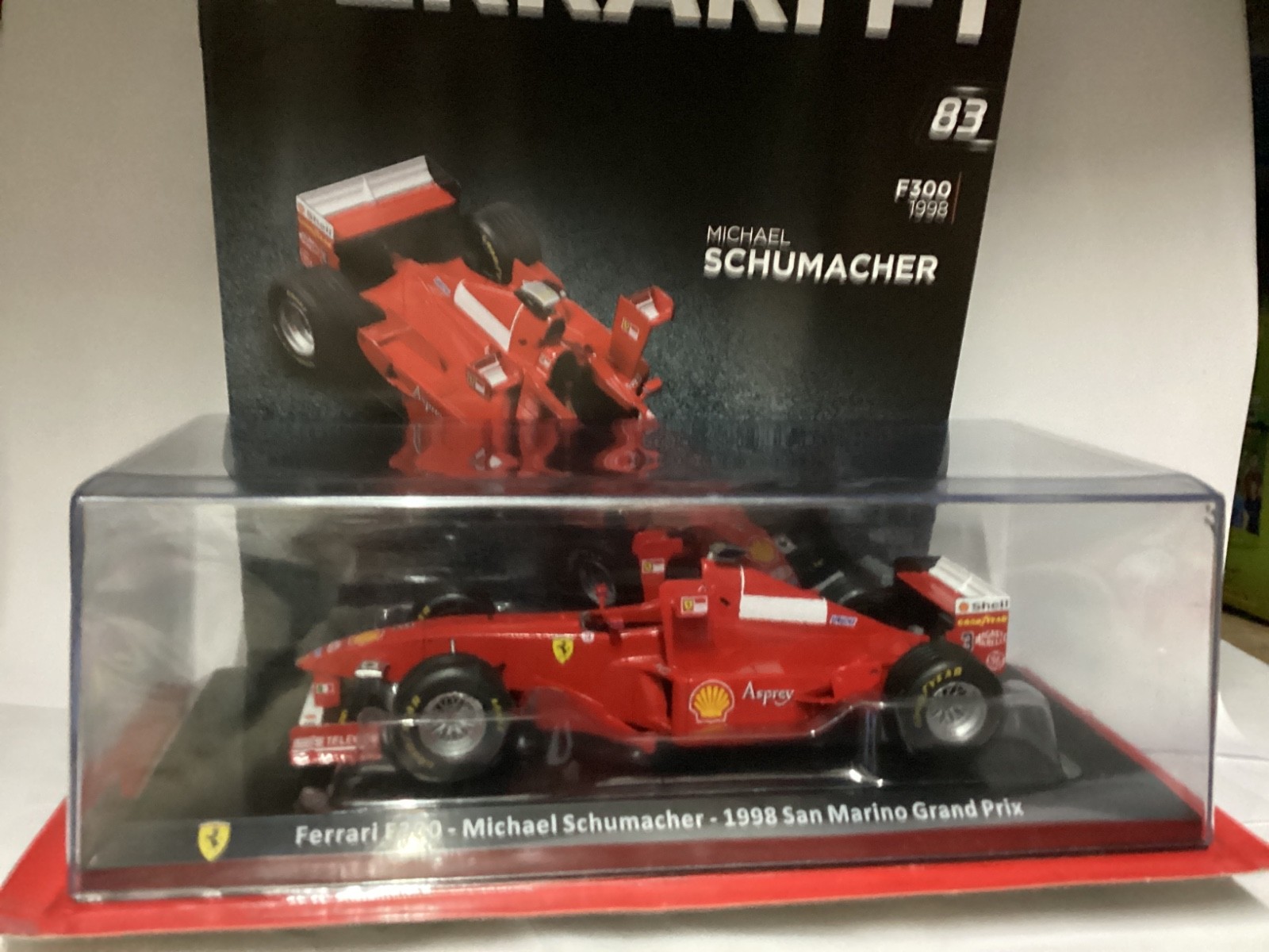 FERRARI F300 Michael Schumacher 1998 San Marino GP 1/24 Die Cast