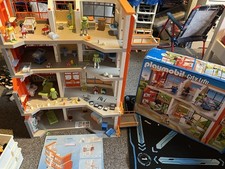 Playmobil set 6657 city life Furnished children’s hospital huge 4-story!