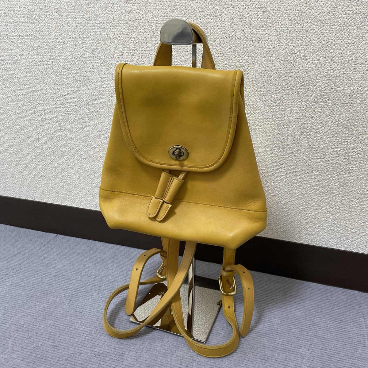 バッグ Old COACH turnlock yellow tan leather s-l400.jpg
