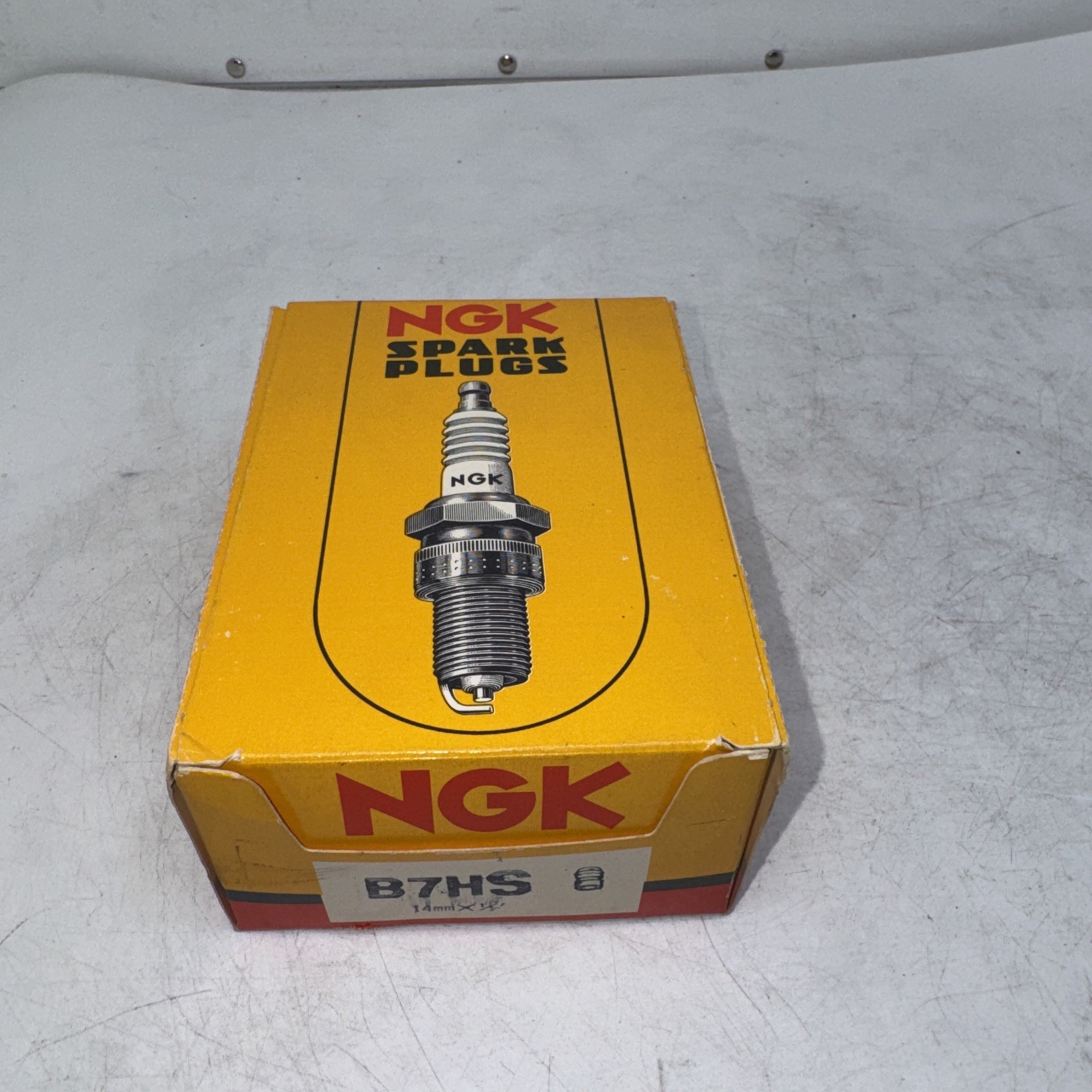 10 Vintage NOS NEW NGK SPARK PLUG 98076-57740/B7HS