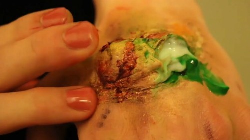 Gross (2022 DVD) RARE GREEN CASE Version - Picture 9 of 10