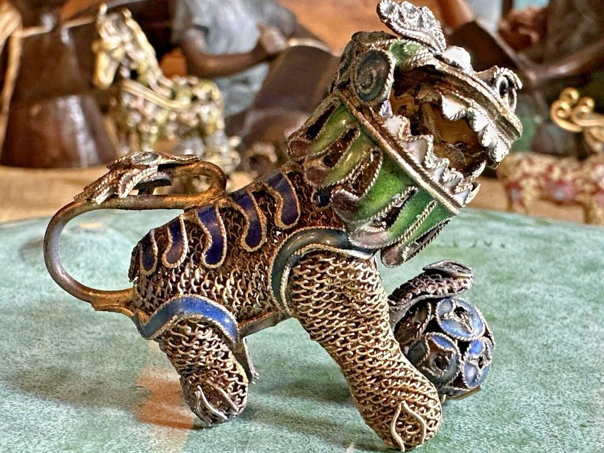 Atq CLOISONNE Foo Fu Dog Figurine Chinese TINY 2