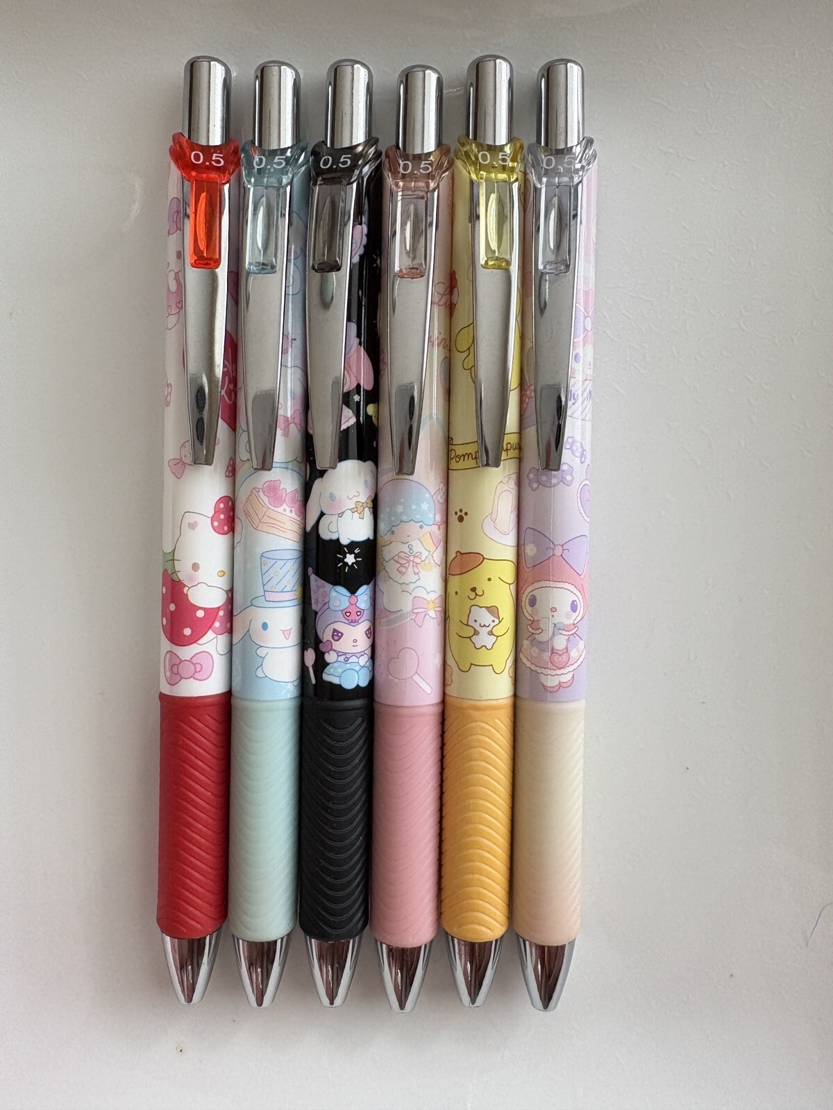 Sanrio 6-Piece 0.5mm Black Gel Pen Set with Cute Characters