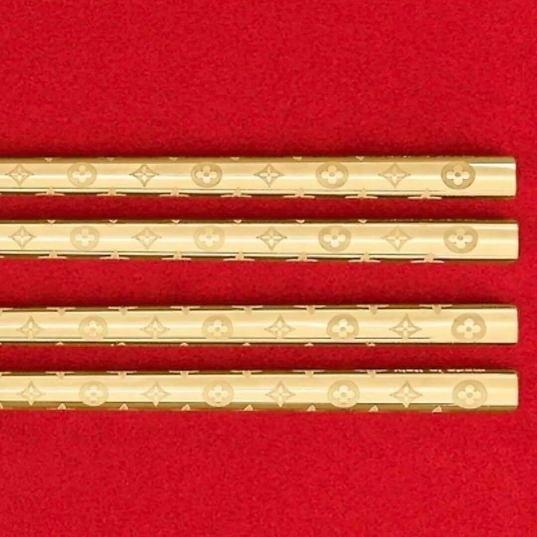 LOUIS VUITTON Chopsticks Cutlery Etui 4 Pieces Set Gold Tone LOUIS VUITTON Chopsticks Cutlery Etui 4 Pieces Set Gold Tone