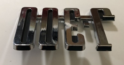 Emblema guardabarros delantero Jeep Gladiator/Serie J300 1962-1967 - Imagen 5 de 9