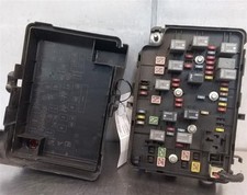 2007 Chevy Cobalt Pontiac G5 2.2l Engine Fuse Box Oem 2007 Chevy Cobalt Pontiac G5 2.2l Engine Fuse Box Oem