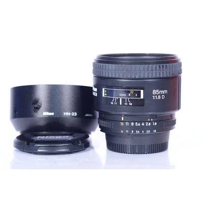 Nikon Nikkor AF 1,8/85 D Portraitele - AF Nikkor 85mm 1:8 D Tele #JAA328DA - Bild 1 von 4