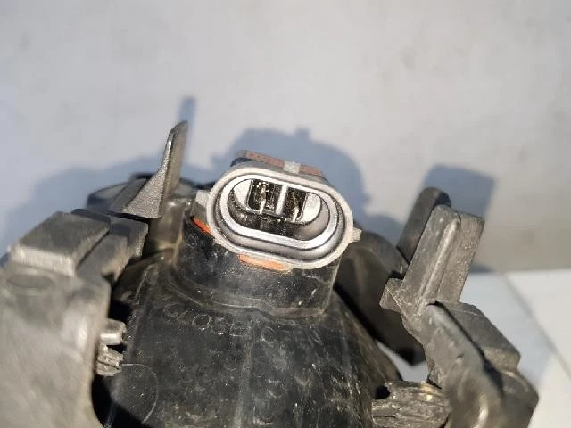 2014 Chevrolet Trax Right Fog Light - Image 4 of 4