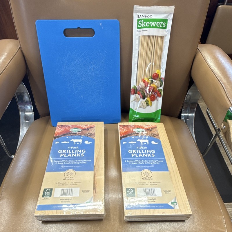IRVING All Natural 4-Pack Grilling Planks Set w/ Bamboo Skewers & Board