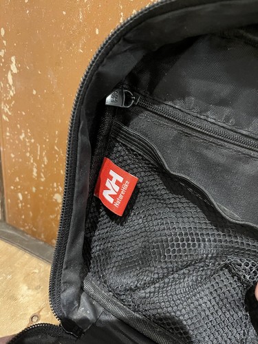 Bolso Naturehike marrón con dos compartimentos con cremallera accesorio logotipo - Imagen 12 de 14