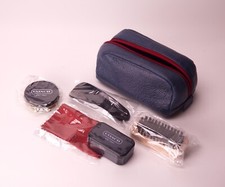 Designer - Coach - Schuhcreme / Pflege Reiseset in blauem Leder? Etui mit rotem Rei&szlig;verschluss