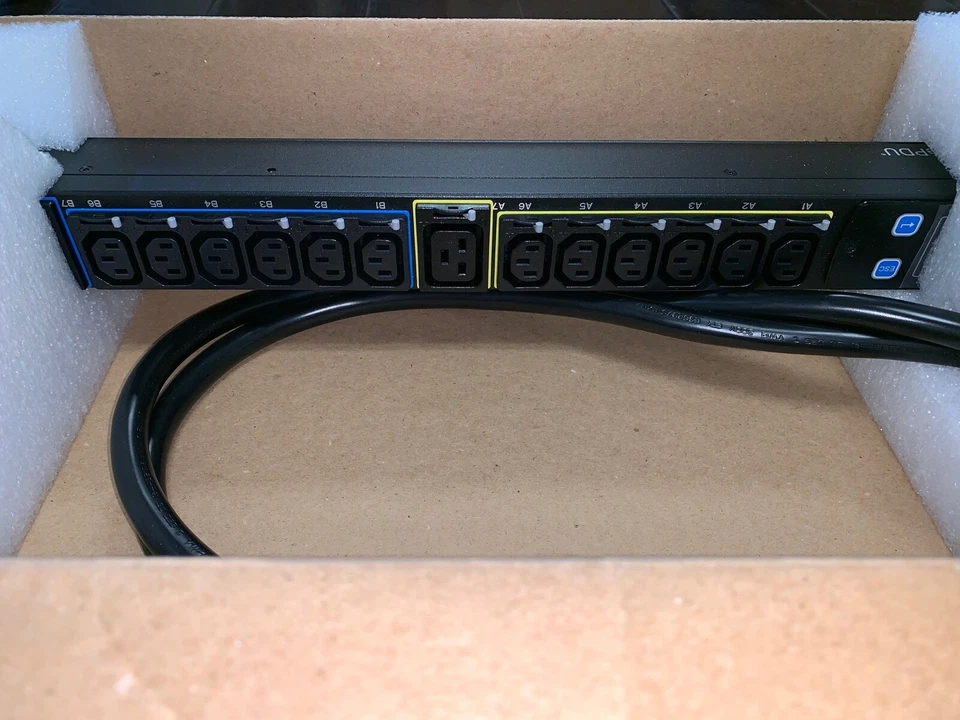 Brand New In Box!!! Eaton ePDU Metered Input Rack (#EMI121-10) - Image 3 of 4