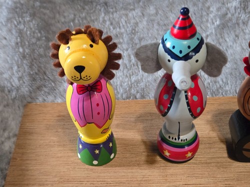Vintage Wooden Circus Animal Performers Figurines Set Of 6 - 6" Tall - Picture 3 of 5