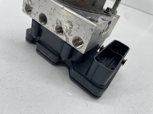 FIAT PANDA MK3 ABS PUMP MODULE 1.2 ASSEMBLY 51932761 1242CC PETROL 2011-2021 - Picture 4 of 13