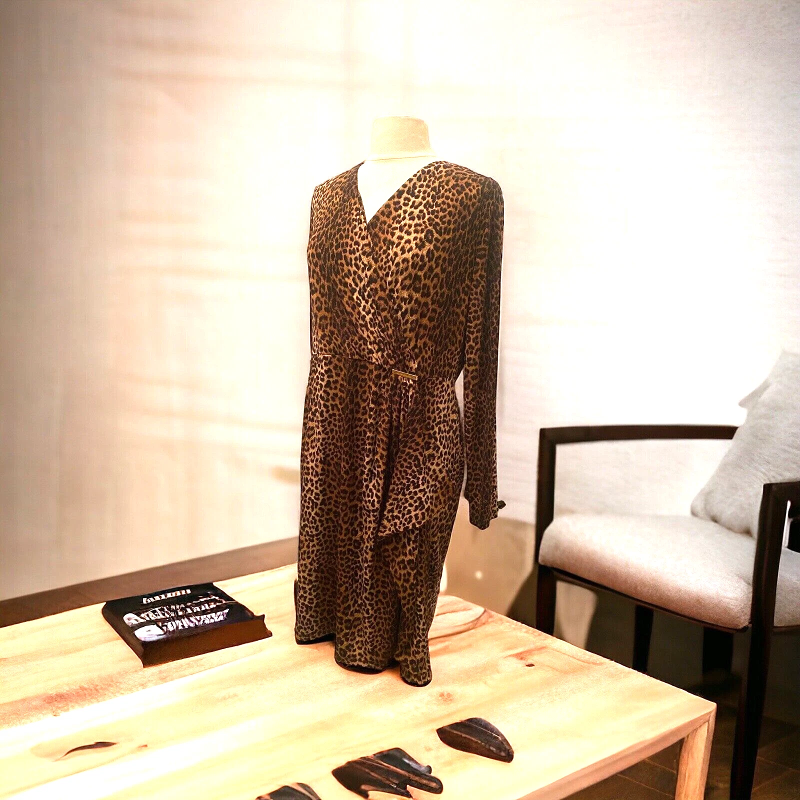 Abito con logo Michael Kors finto avvolgente piatto leopardato o pelle di serpente XL