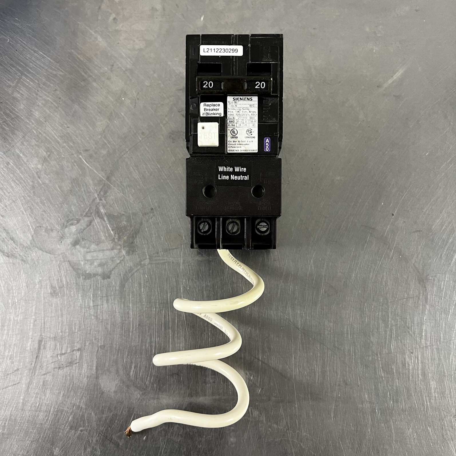 Siemens BF220A 2 Pole 20 Amp Bolt-On 120/240V GFCI Circuit Breaker Tested