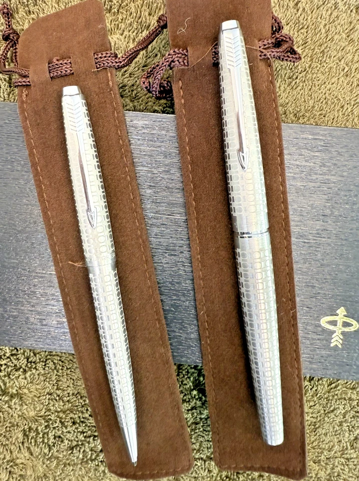 Pluma Estilográfica Parker 45 Harlequin 80 Gris Circlet M Acero Nuevo en Caja y Lápiz .9mm 1980 Foto 4 de 4