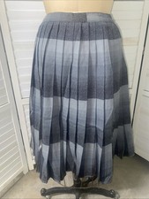 Vintage Women  s 100 Wool Gray Pleated Skirt JC Penney Highland Plaids USA Med